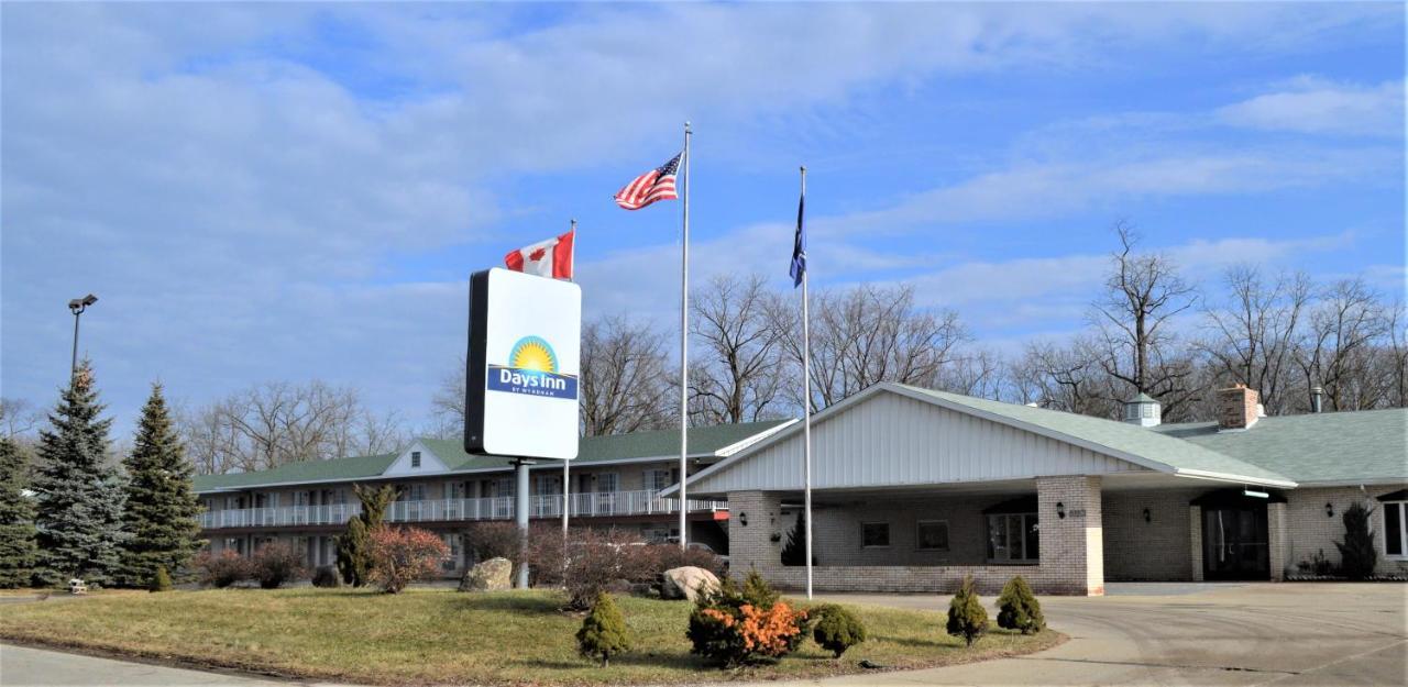 Days Inn By Wyndham Whitmore Lake Dış mekan fotoğraf
