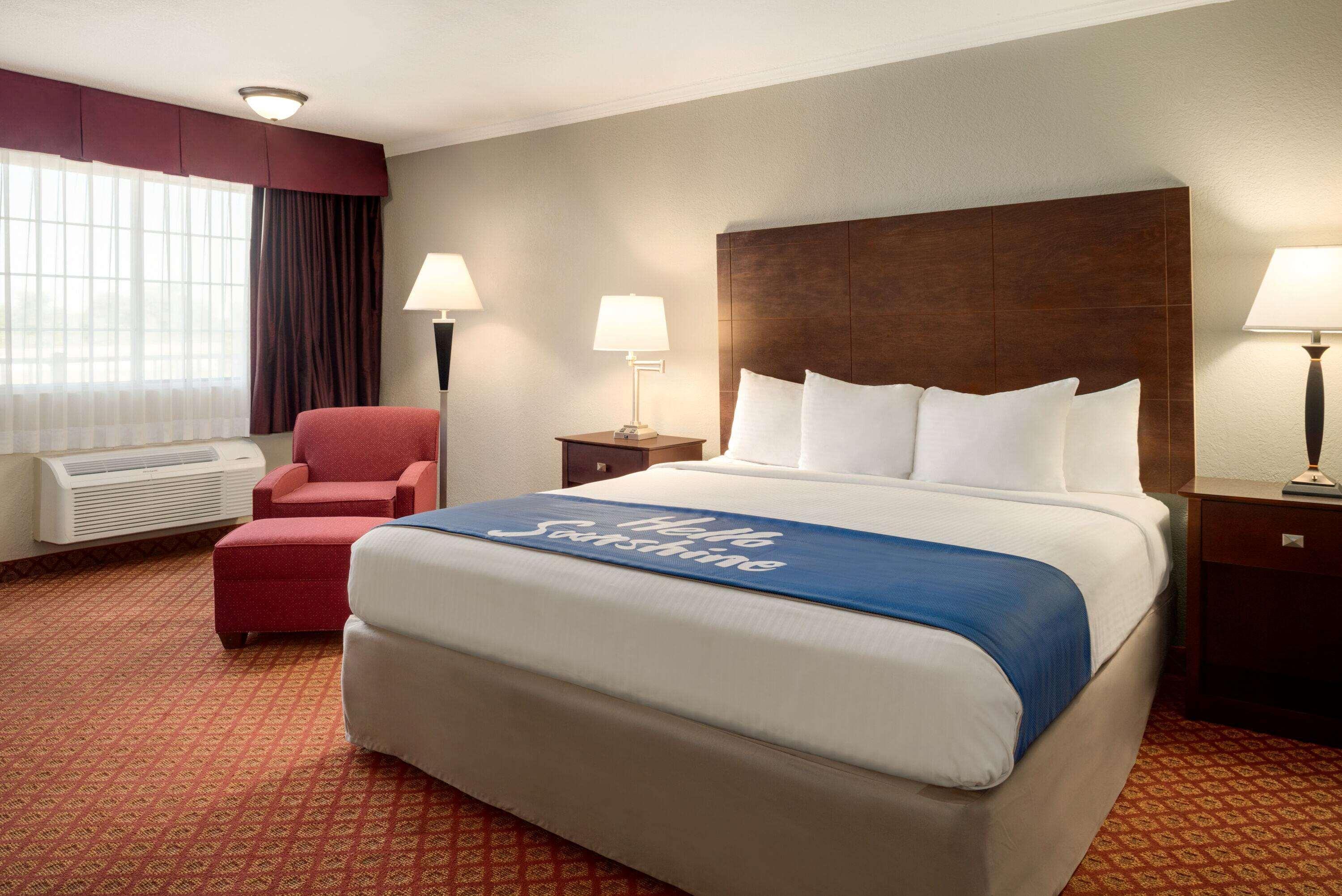 Days Inn By Wyndham Whitmore Lake Dış mekan fotoğraf
