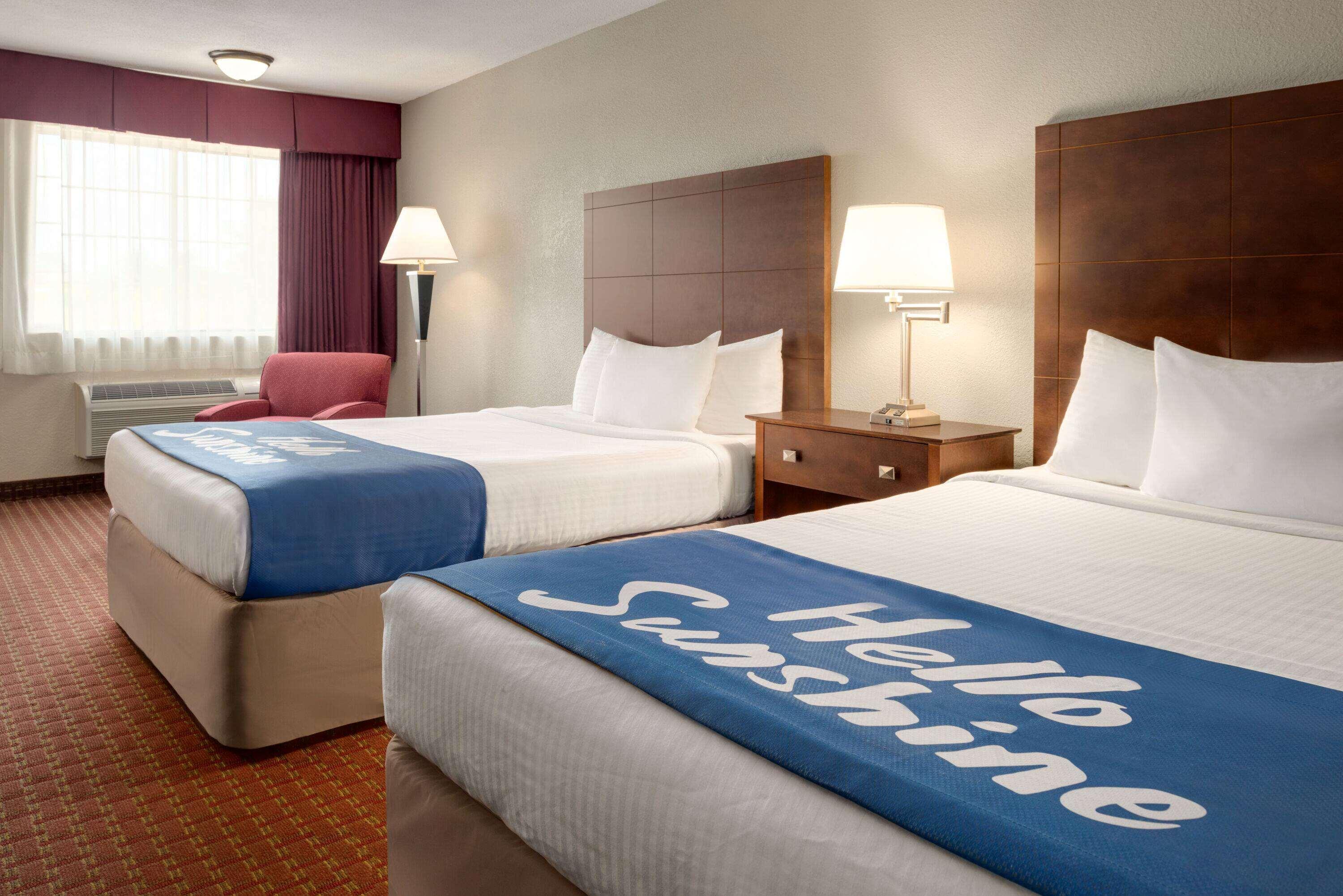 Days Inn By Wyndham Whitmore Lake Dış mekan fotoğraf